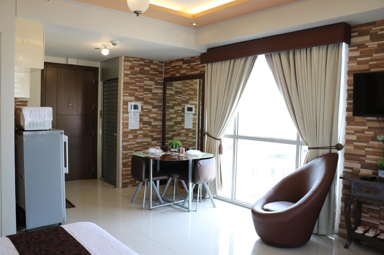 One Palm Tree Villas Manila Exterior photo