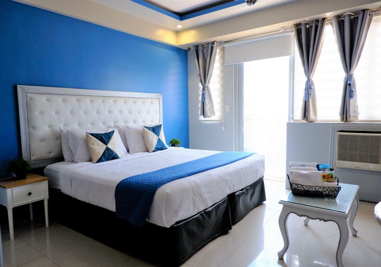 One Palm Tree Villas Manila Exterior photo